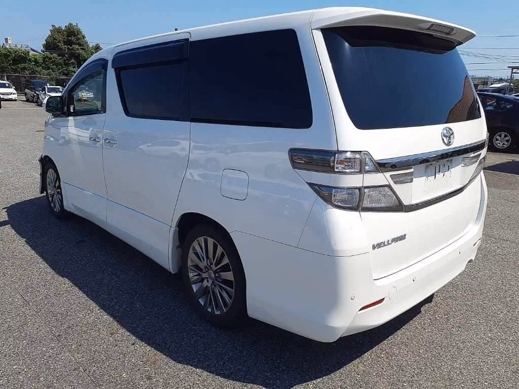 TOYOTA VELLFIRE