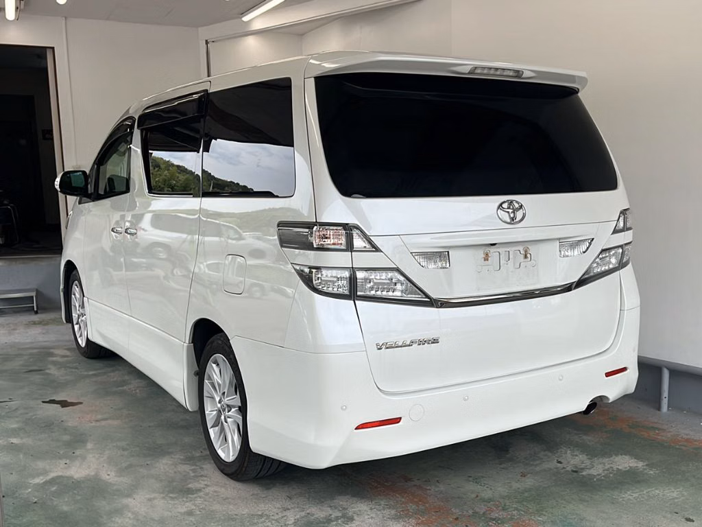 TOYOTA VELLFIRE