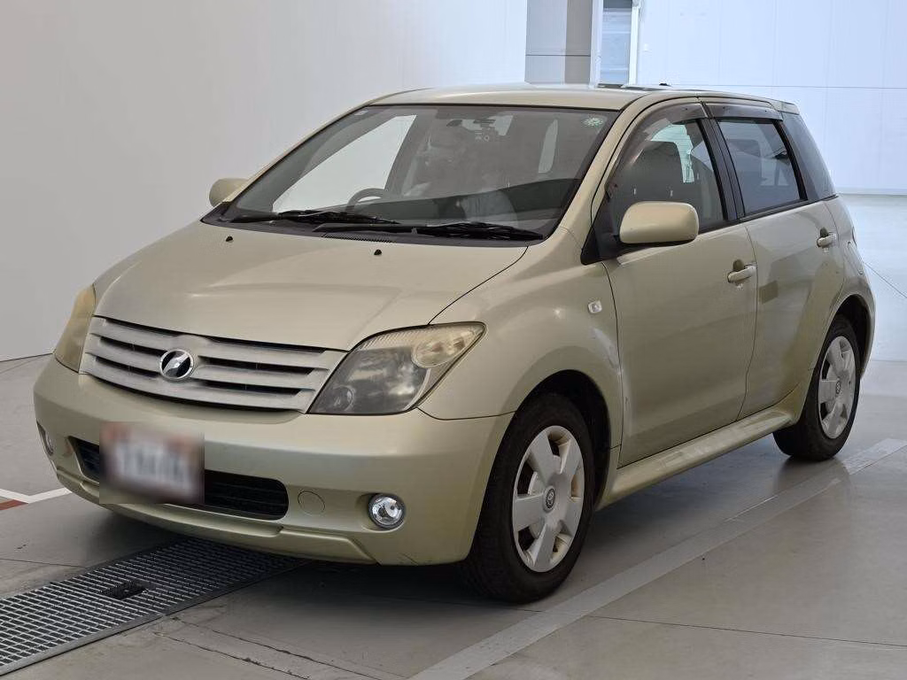 TOYOTA IST