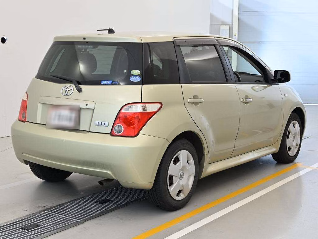 TOYOTA IST