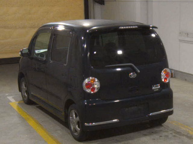 DAIHATSU MOVE LATTE