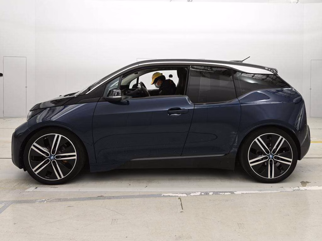 BMW I3