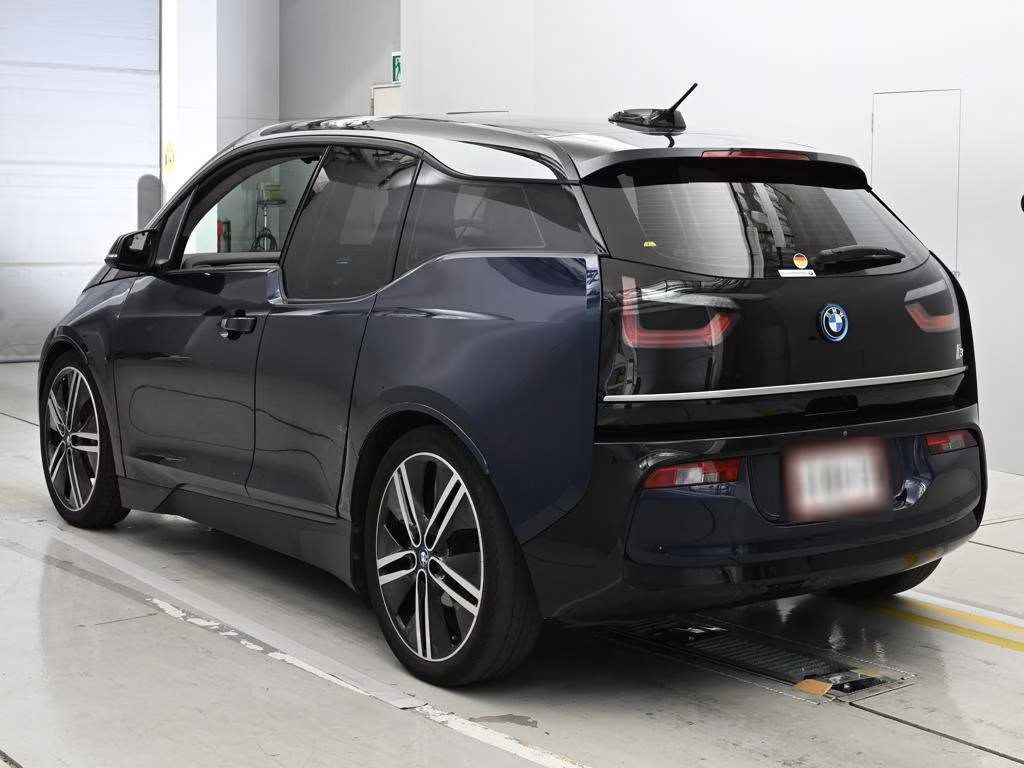 BMW I3