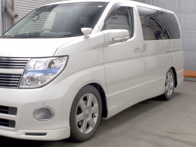 NISSAN ELGRAND