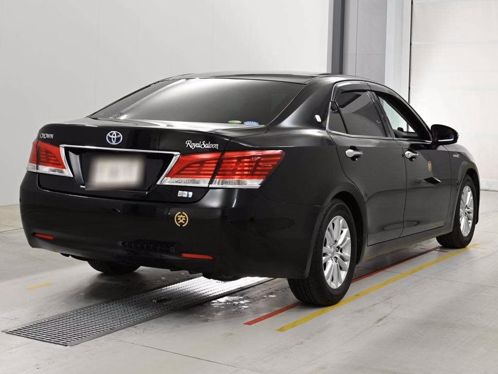 TOYOTA CROWN