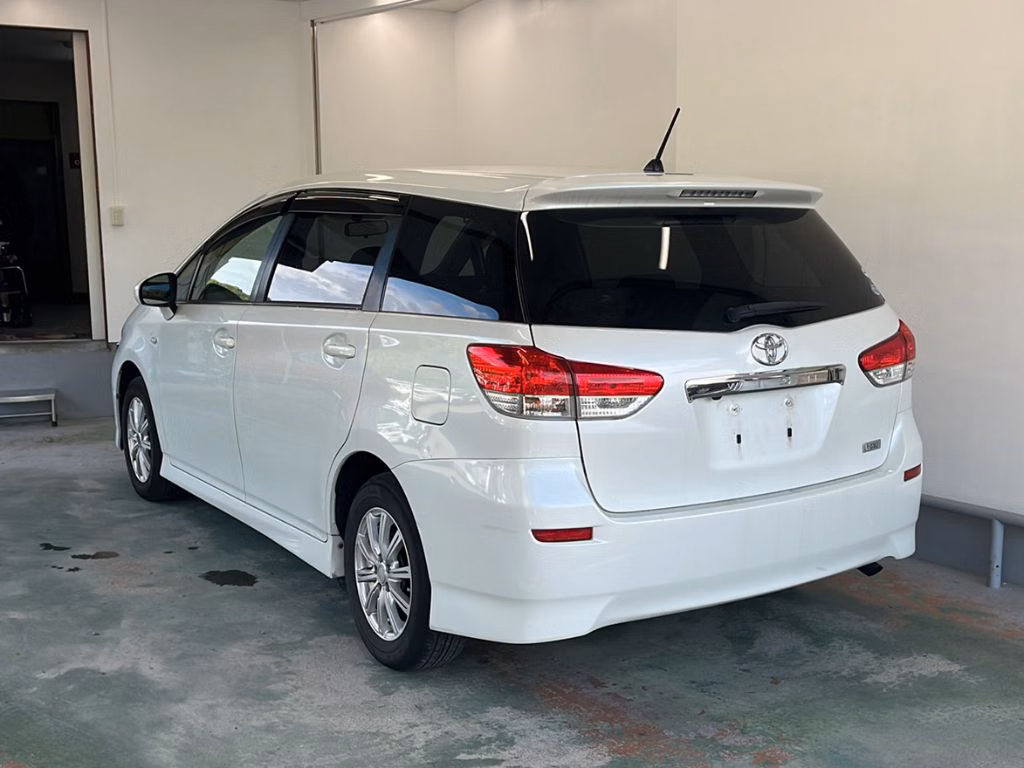 TOYOTA WISH