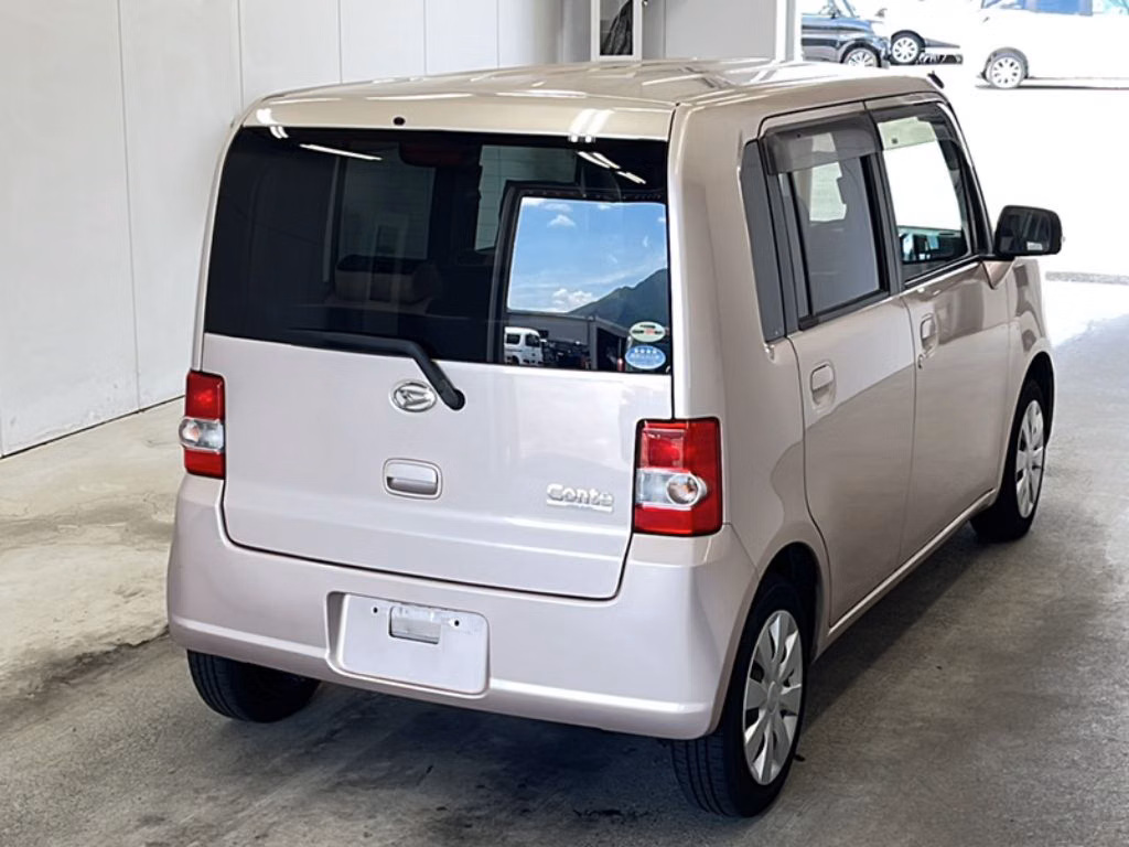DAIHATSU MOVE CONTE