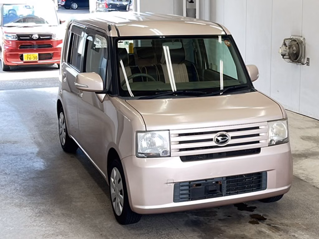 DAIHATSU MOVE CONTE