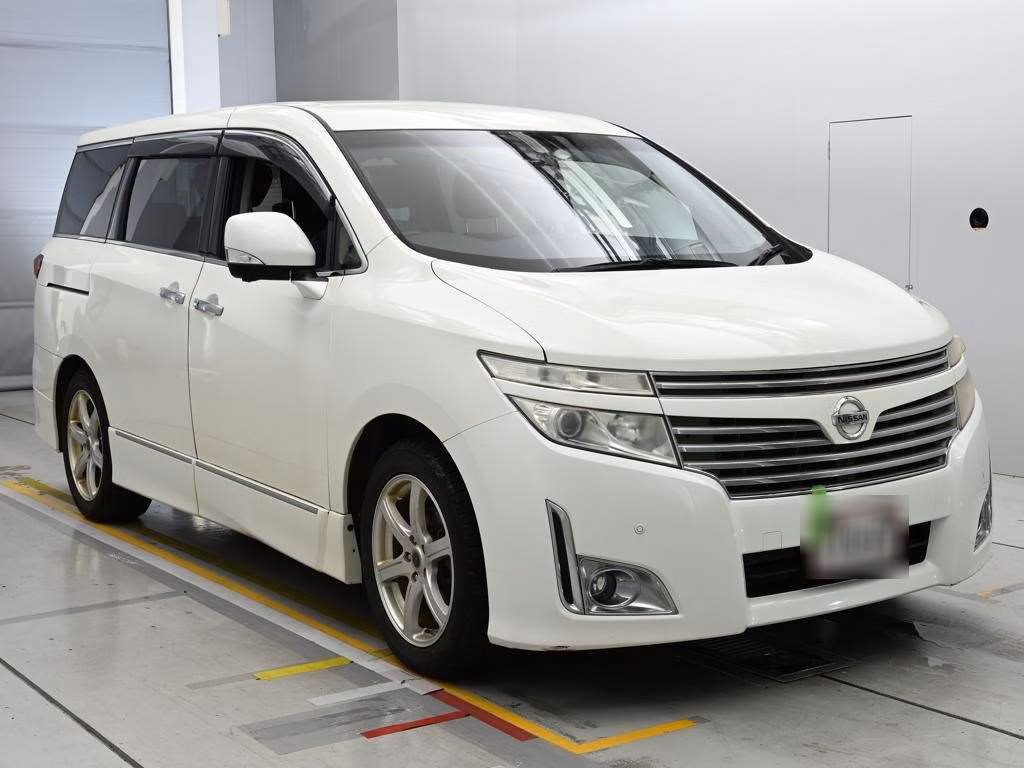 NISSAN ELGRAND