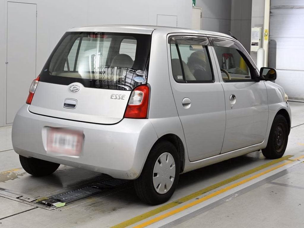 DAIHATSU ESSE
