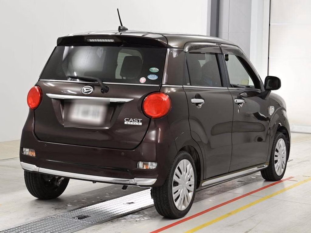 DAIHATSU CAST
