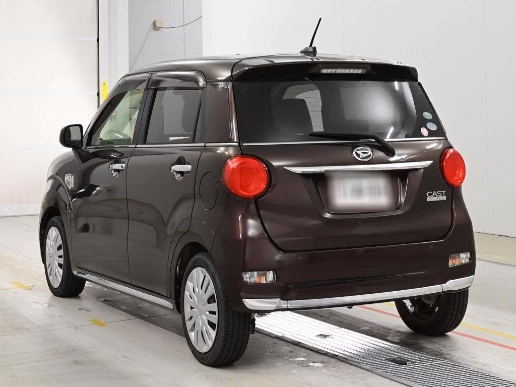 DAIHATSU CAST