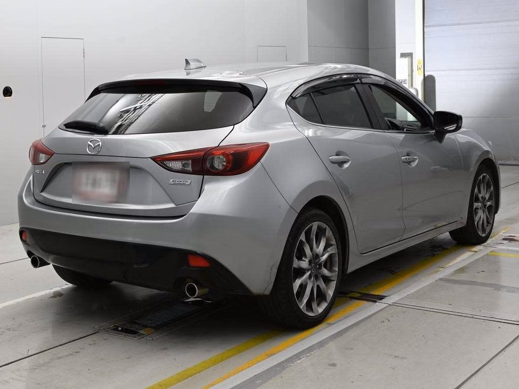 MAZDA AXELA
