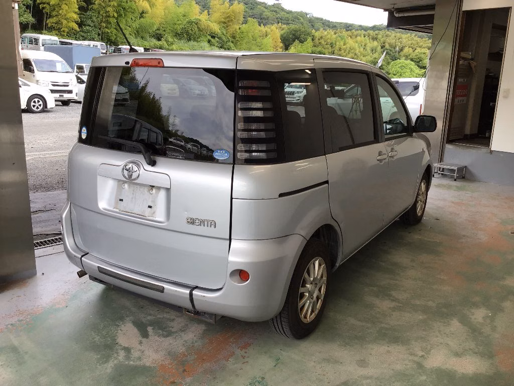 TOYOTA SIENTA