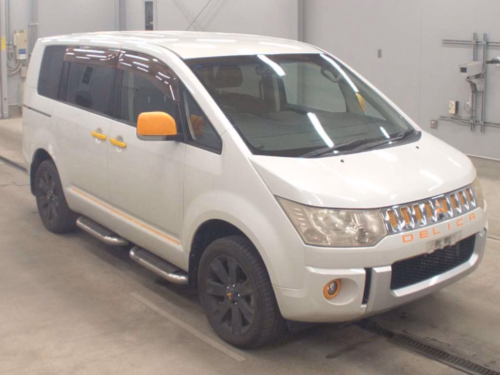 MITSUBISHI DELICA D:5