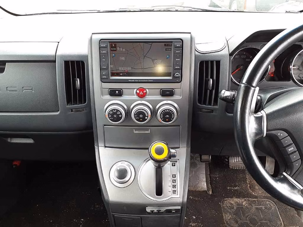 MITSUBISHI DELICA D:5