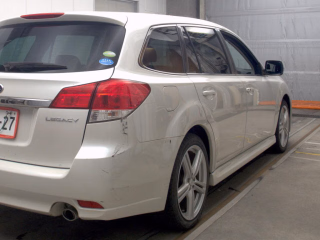 SUBARU LEGACY