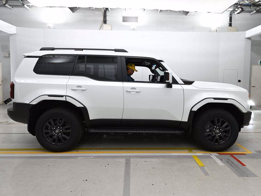 TOYOTA LAND CRUISER PRADO