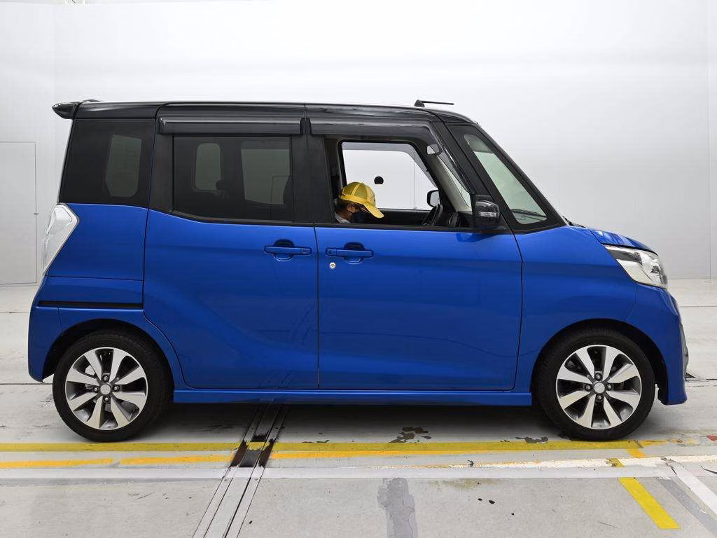 MITSUBISHI EK SPACE