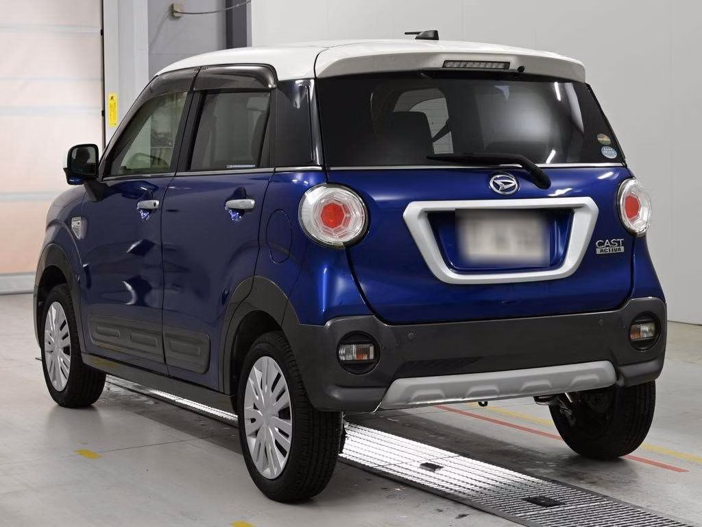 DAIHATSU CAST