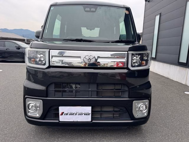 TOYOTA PIXIS MEGA