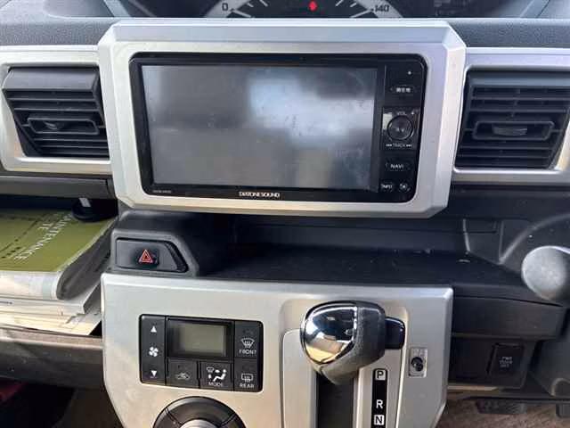 DAIHATSU WAKE