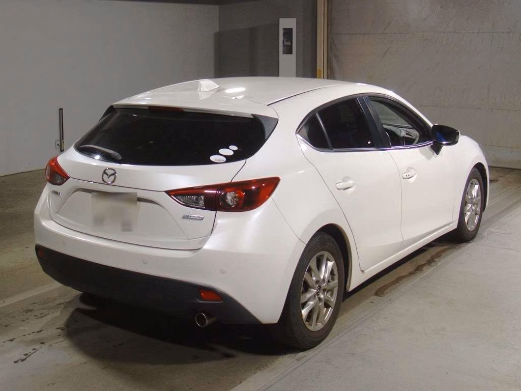MAZDA AXELA