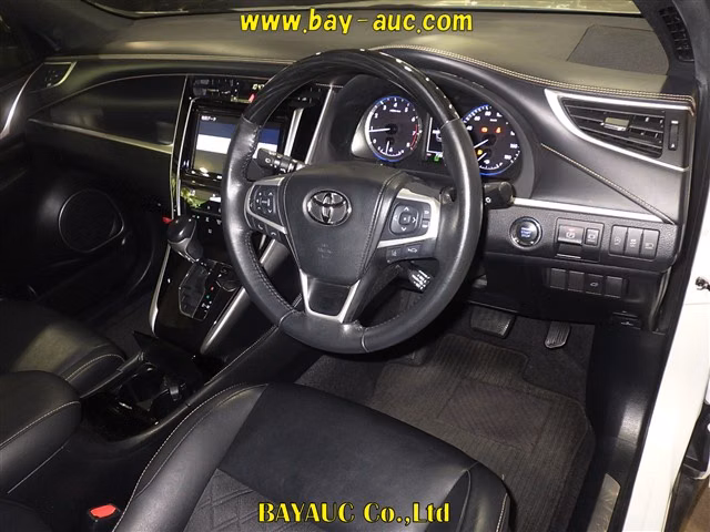TOYOTA HARRIER