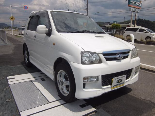DAIHATSU TERIOS KID