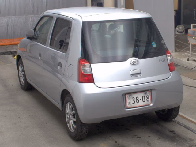DAIHATSU ESSE