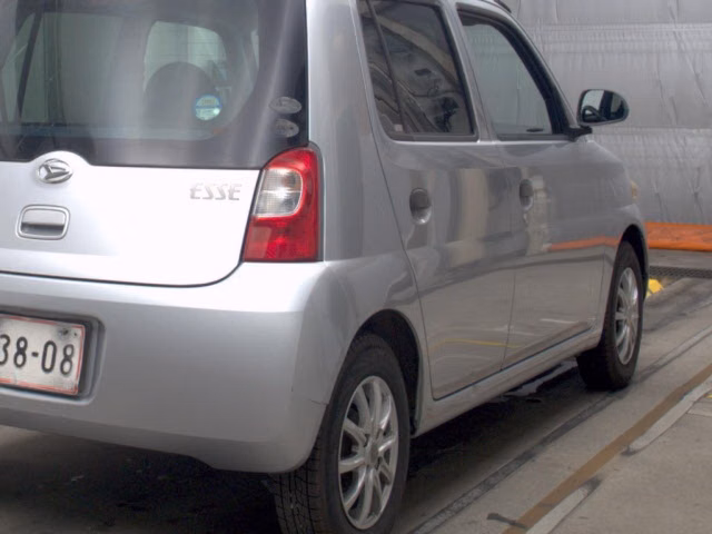 DAIHATSU ESSE