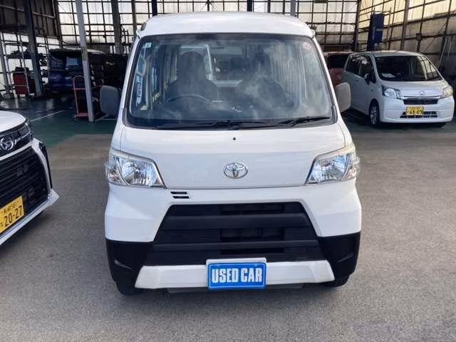 TOYOTA PIXIS VAN