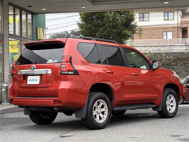 TOYOTA LAND CRUISER PRADO