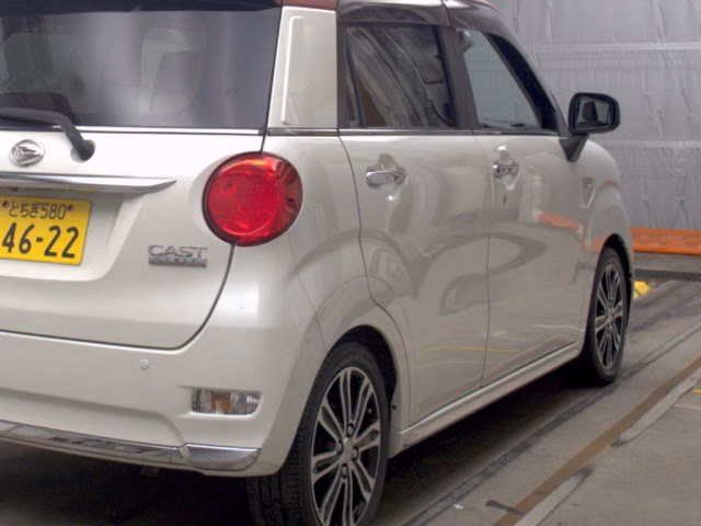 DAIHATSU CAST