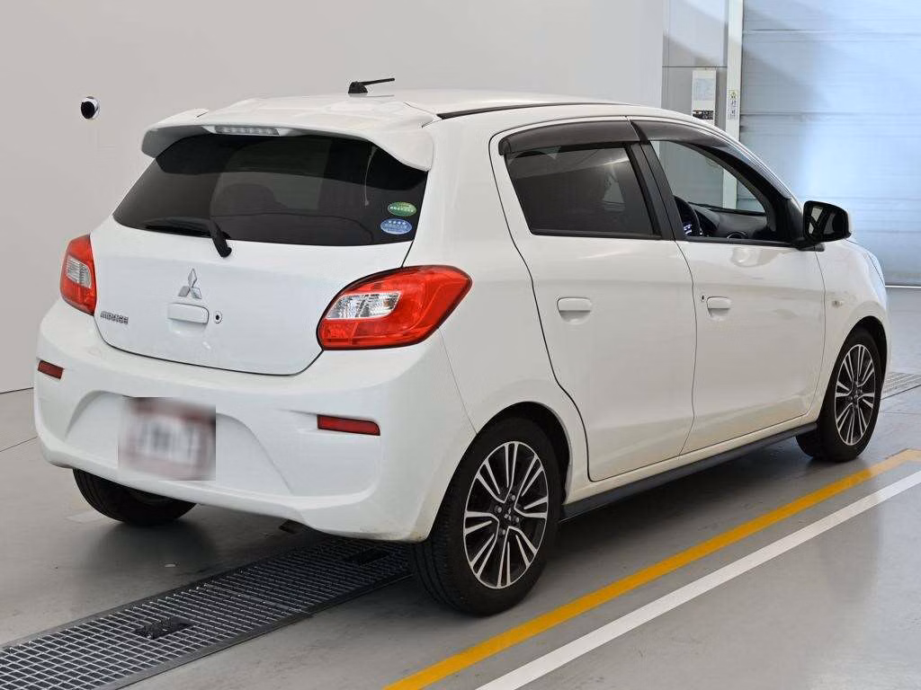 MITSUBISHI MIRAGE