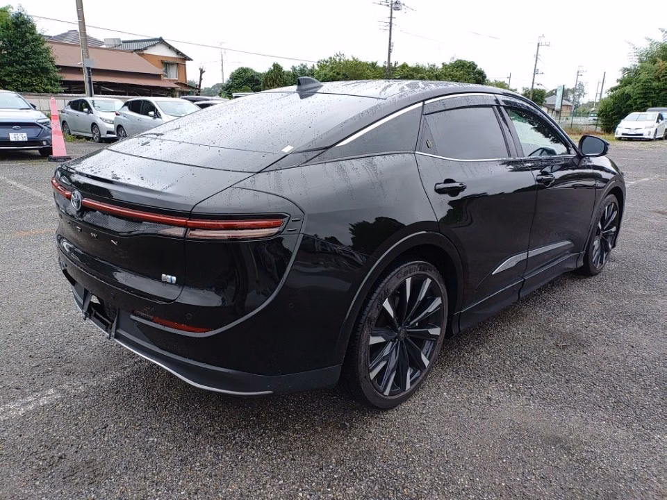 TOYOTA CROWN
