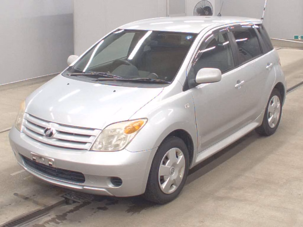 TOYOTA IST
