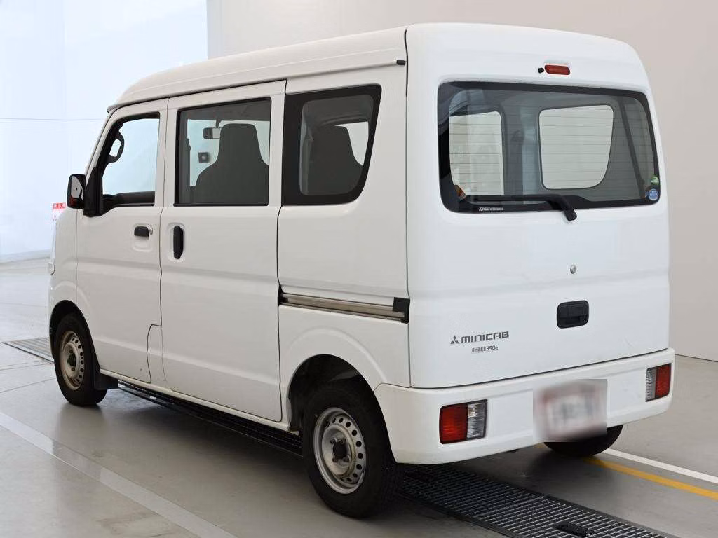 MITSUBISHI MINICAB