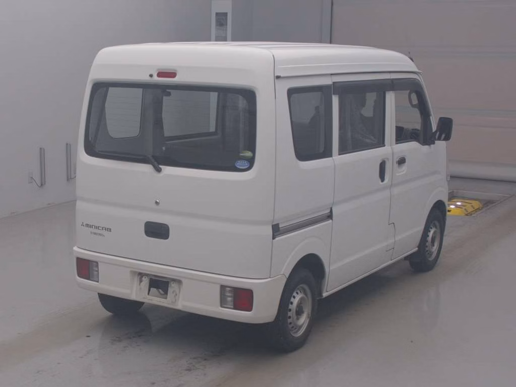 MITSUBISHI MINICAB