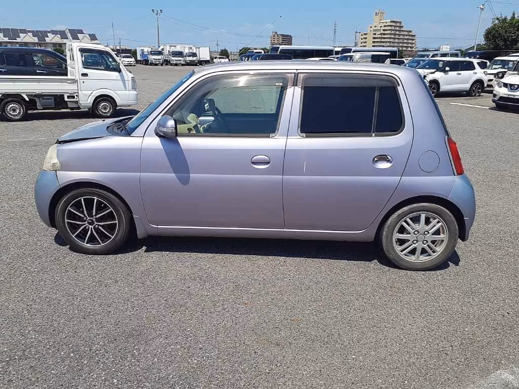 DAIHATSU ESSE