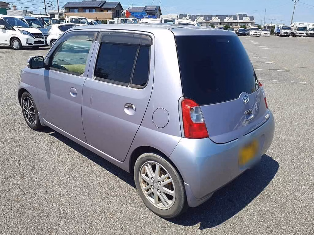 DAIHATSU ESSE