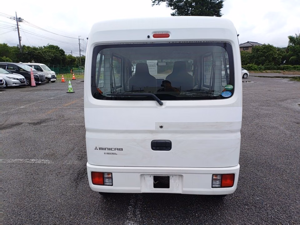 MITSUBISHI MINICAB