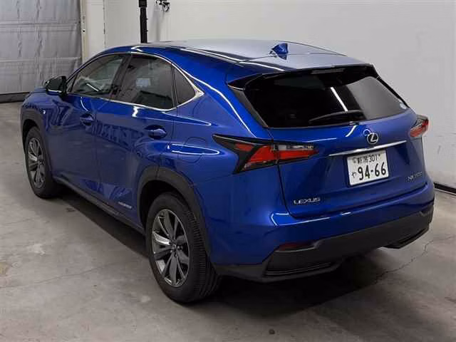 LEXUS NX300H
