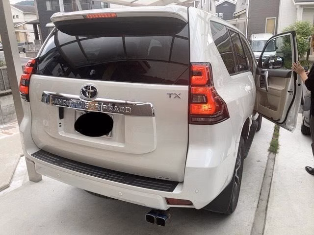 TOYOTA LAND CRUISER PRADO