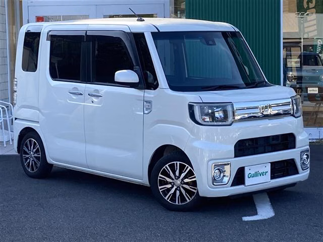 DAIHATSU WAKE