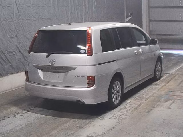TOYOTA ISIS