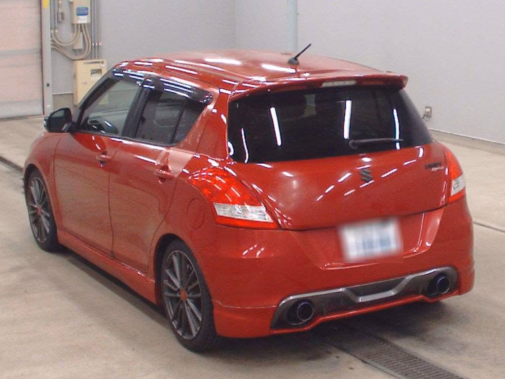 SUZUKI SWIFT