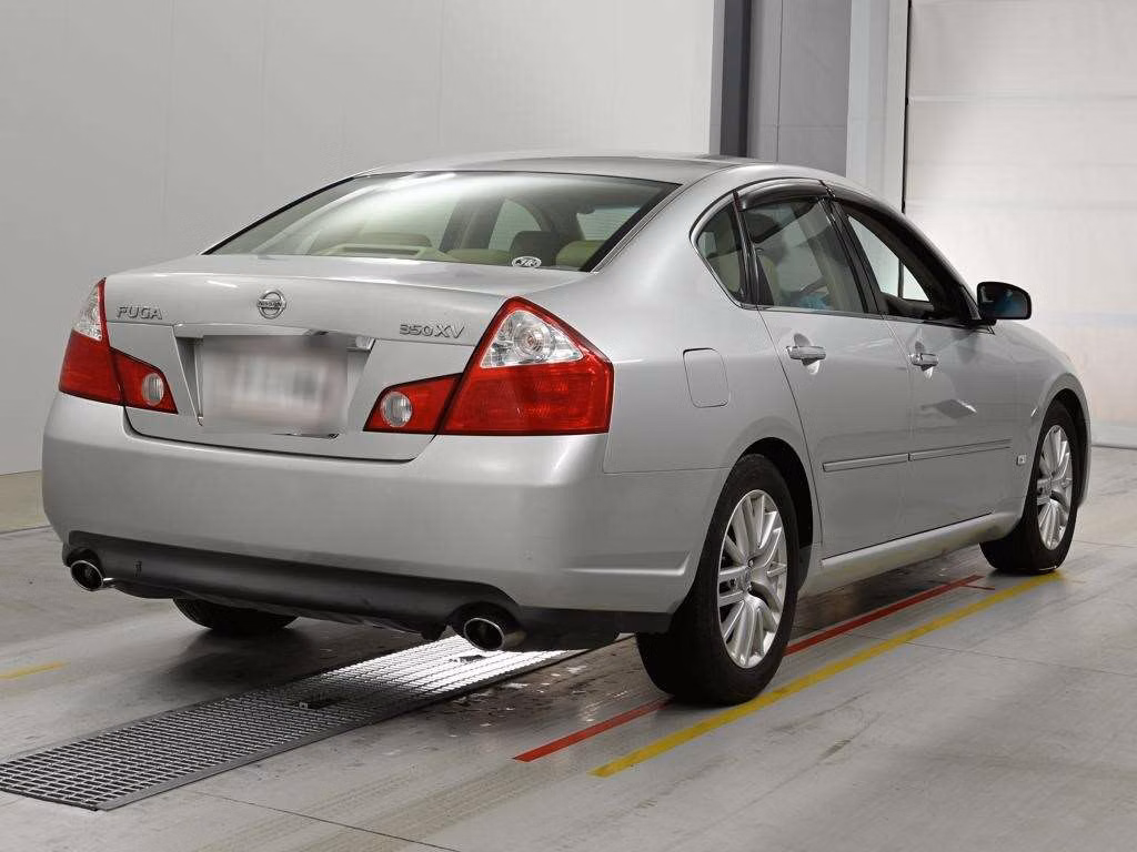NISSAN FUGA