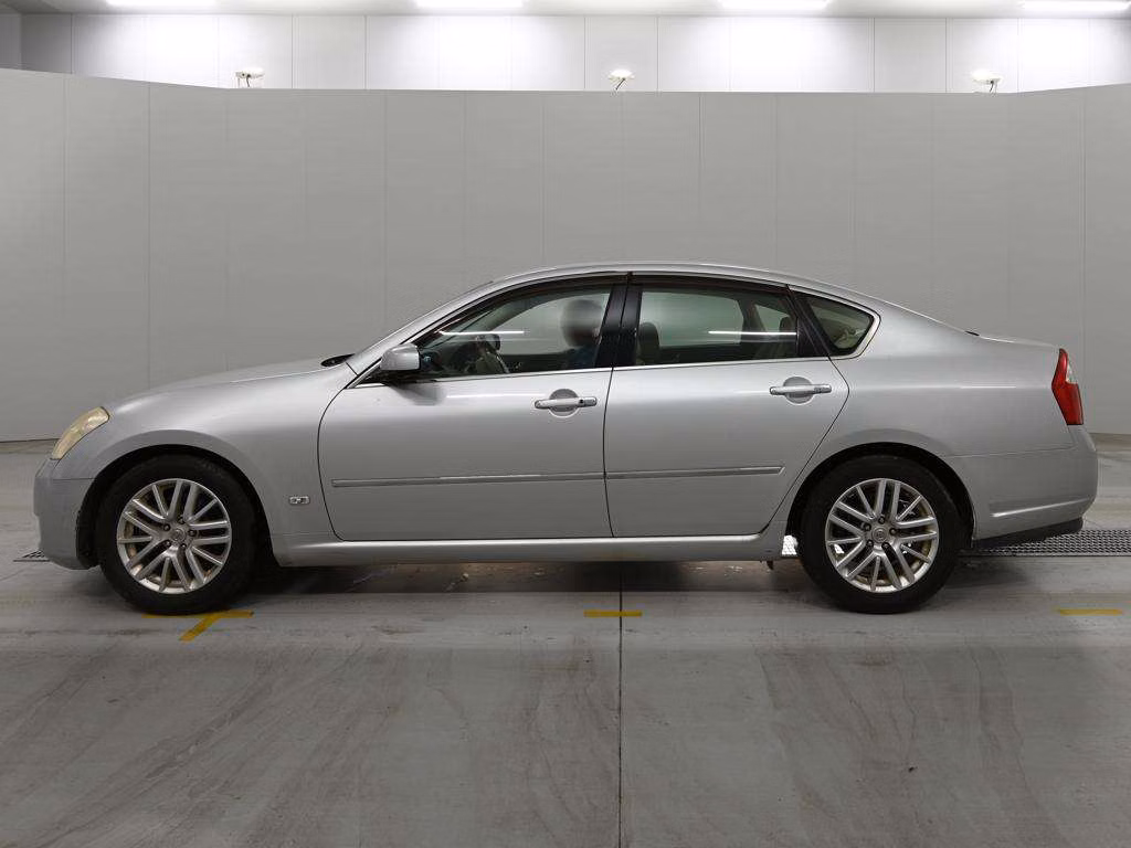 NISSAN FUGA