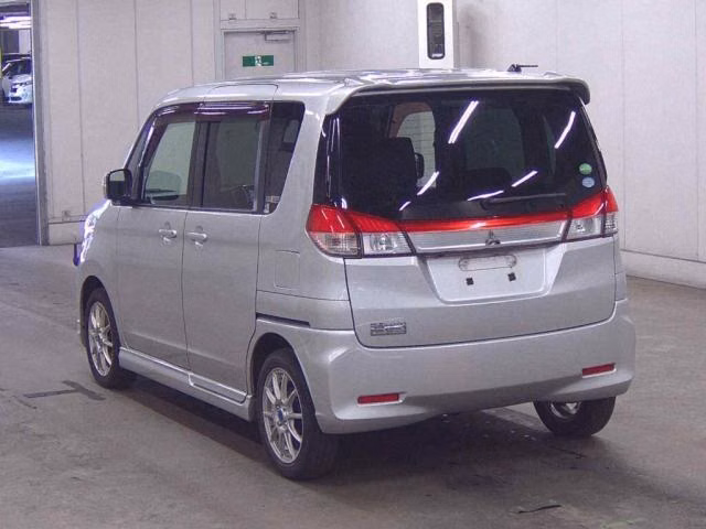 MITSUBISHI DELICA D:2